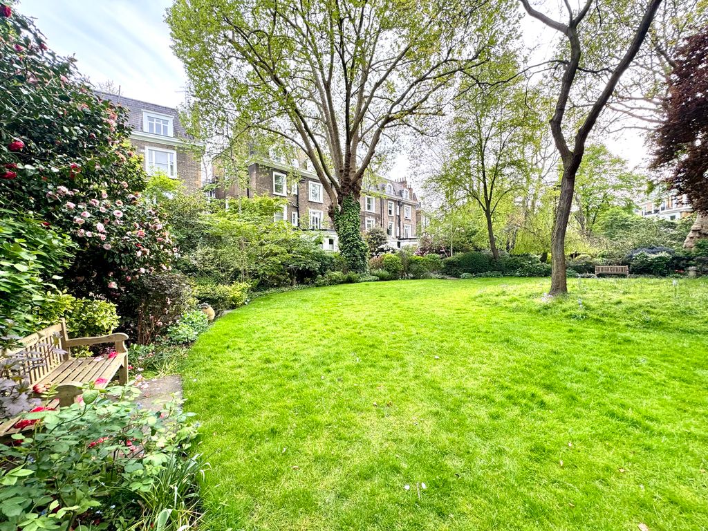 Property photo 2 of 52