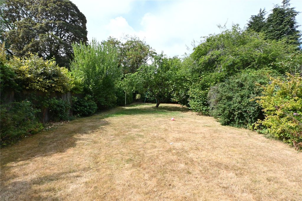 Property photo 2 of 27 Picture No. 48