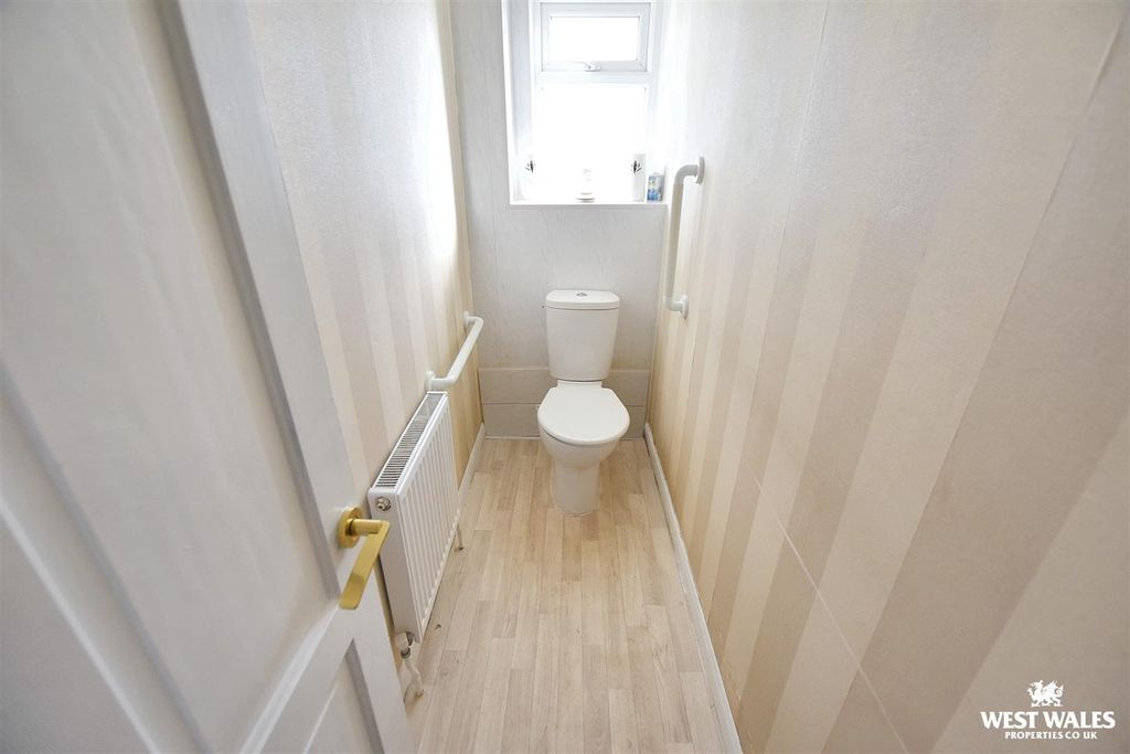 Additional image 12 of 3 bed detached bungalow for saleWhitehall Avenue, Pembroke SA71