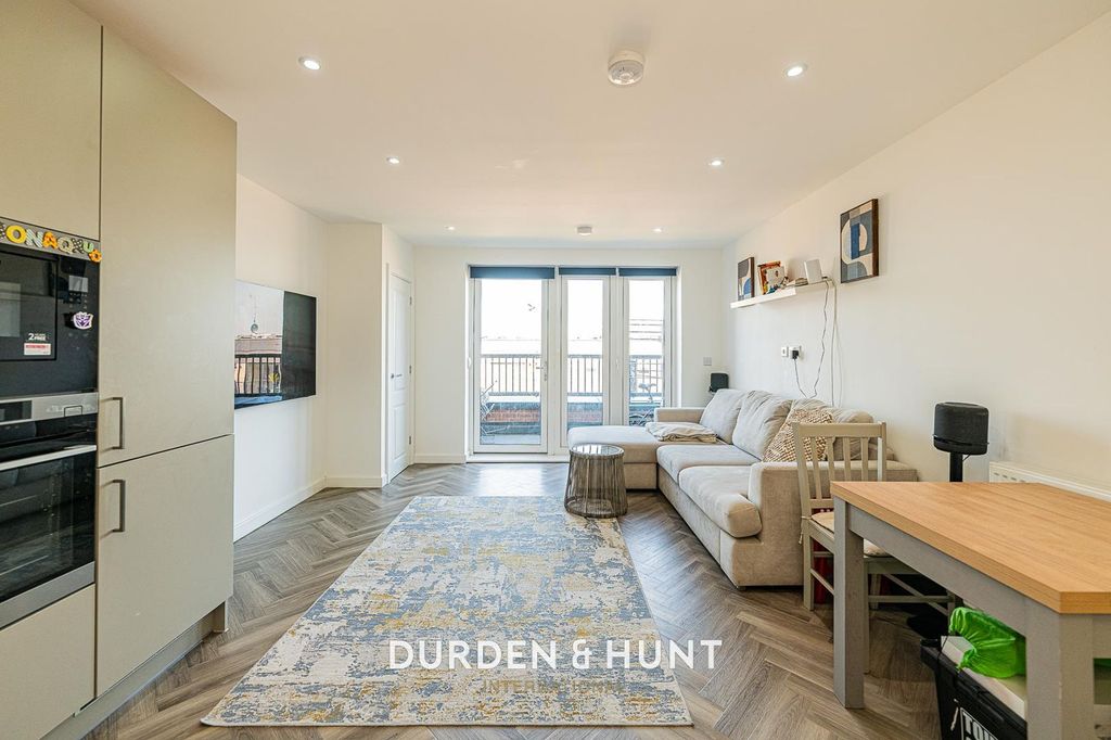 Property photo 2 of 15 Bentley-17.Jpg