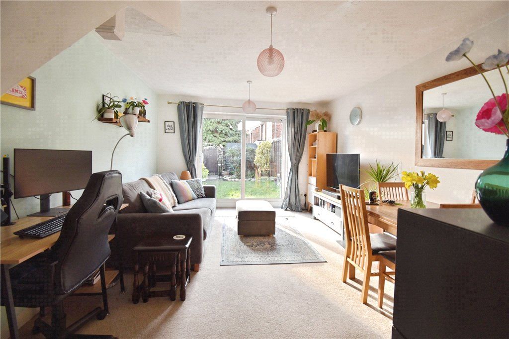 Property photo 2 of 8 Picture No. 12