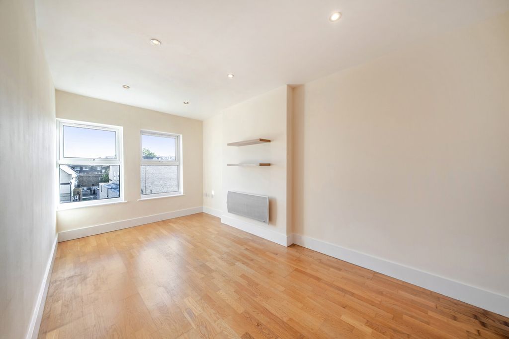 Property photo 3 of 14 1528117-5-6Abf726...