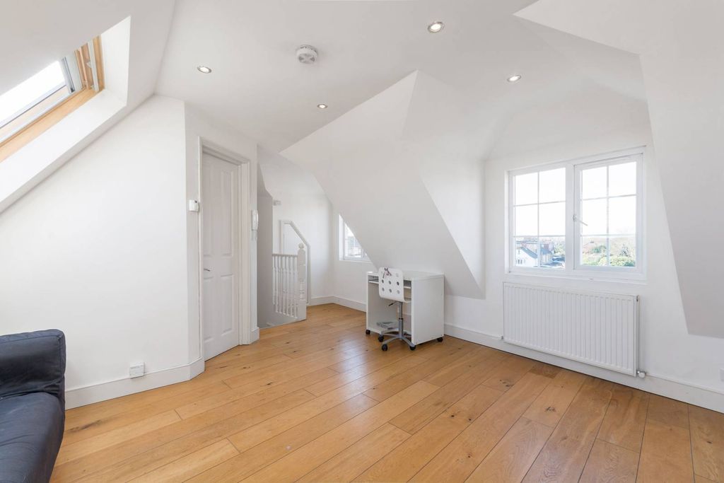 Property photo 1 of 5
