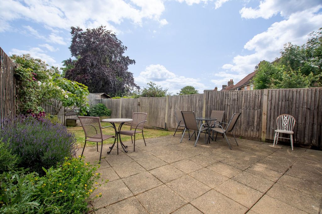 Property photo 2 of 16 Garden