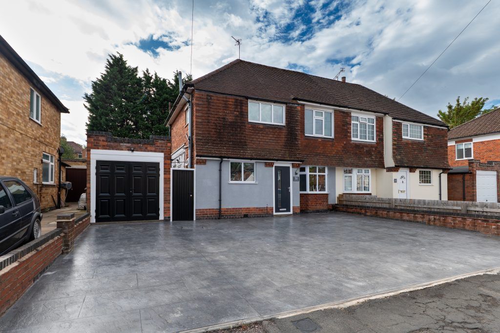 Property photo 1 of 25 02 Front - 3 Bedroom Semi-Detached (House) At Johnson Road, Birstall