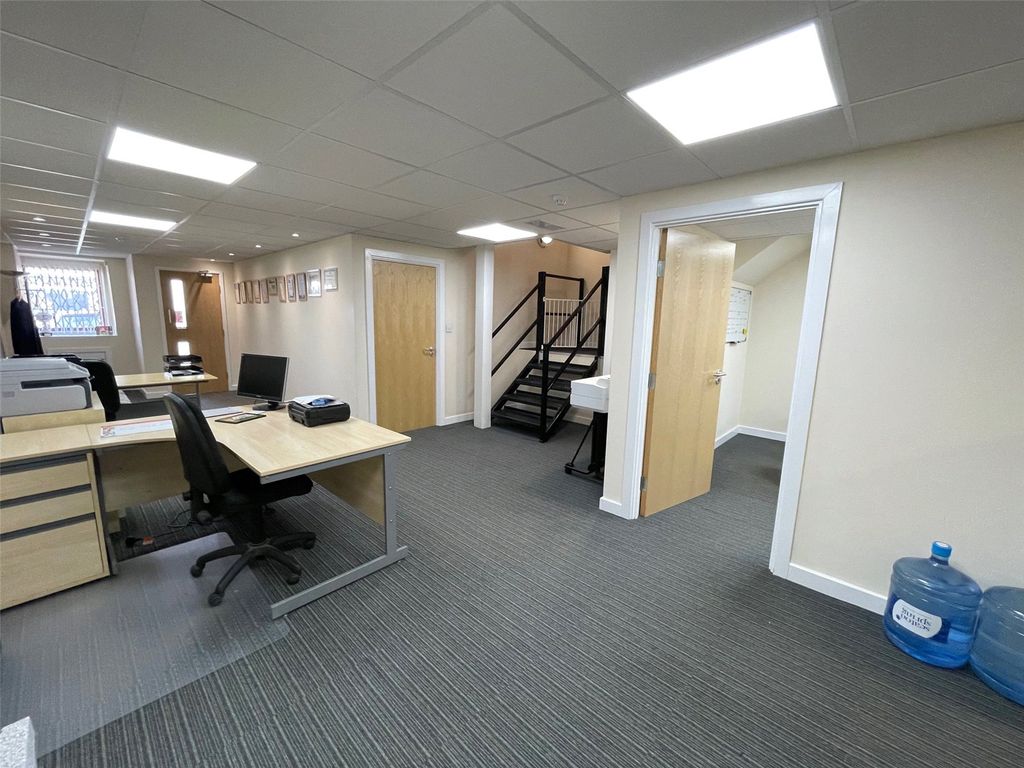 Property photo 2 of 13 Picture No. 02