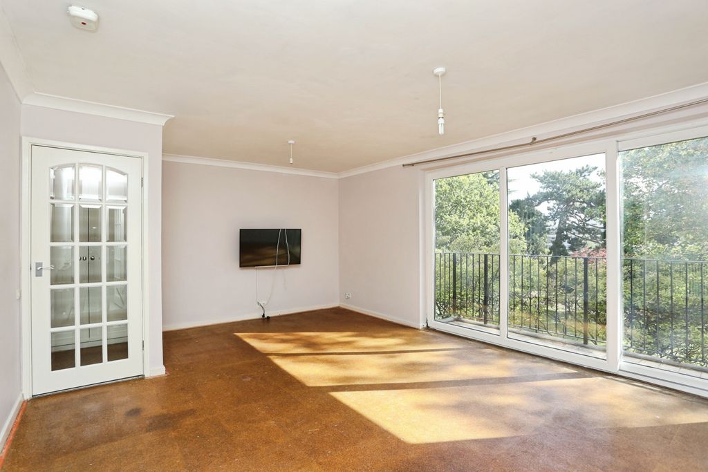 Property photo 3 of 18 Reception Room