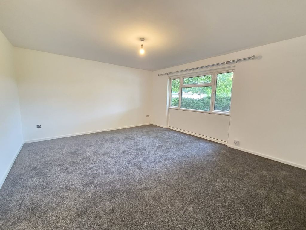 Property photo 3 of 6 Picture No. 04
