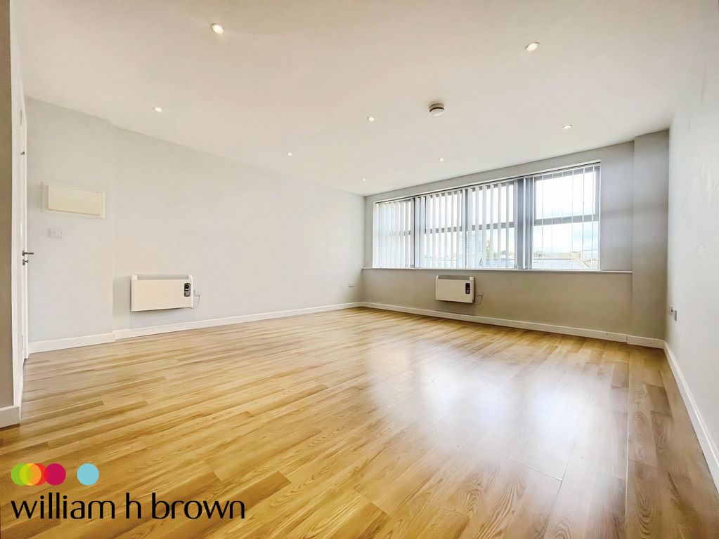 Property photo 3 of 7 Living Room