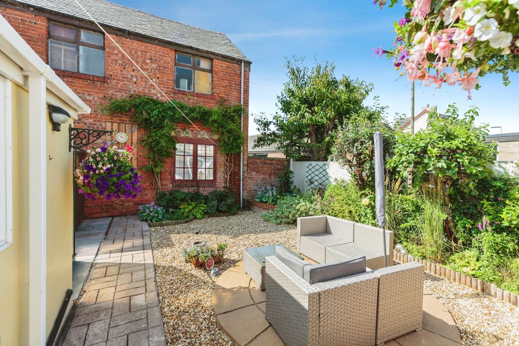 Property photo 3 of 20 Exterior Rear