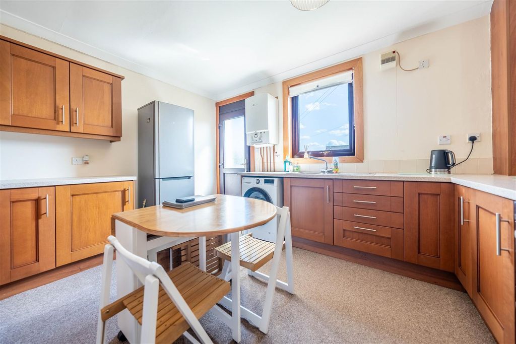 Property photo 3 of 26 Dsc09570-Hdr.Jpg