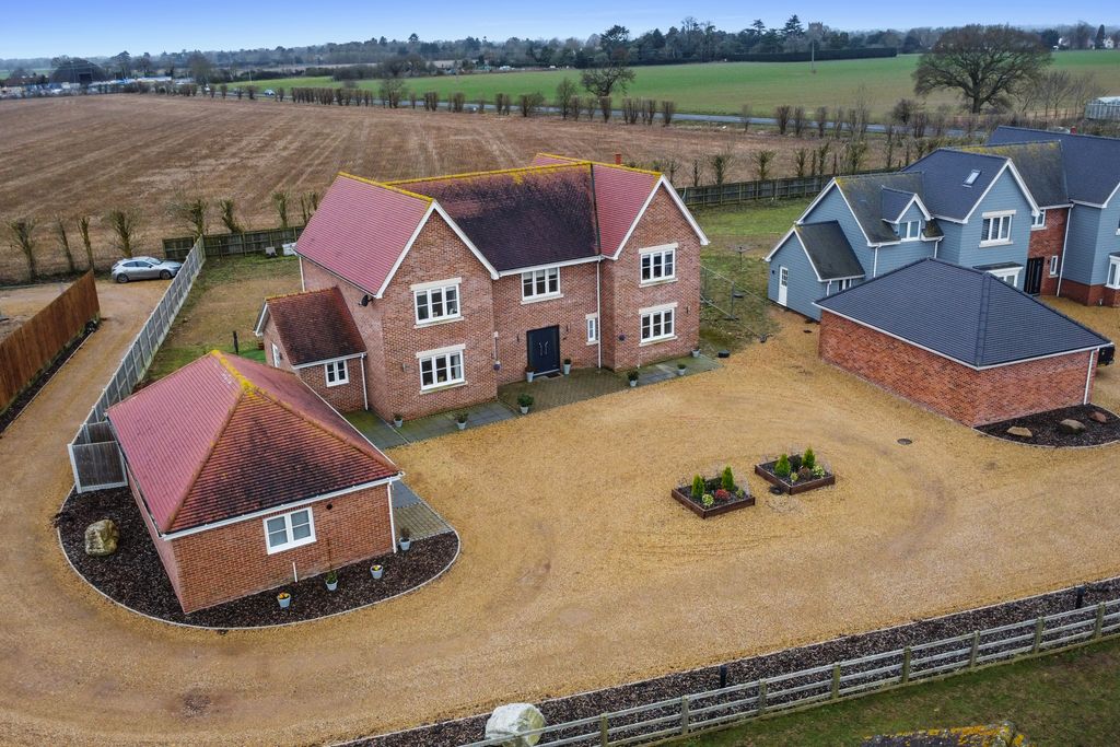 Property photo 3 of 40 Pt-Fc(Col)-Falconersview-3