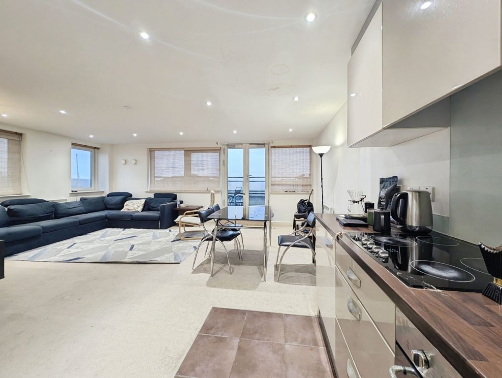 Property photo 2 of 15 Pbox-Img.Jpg