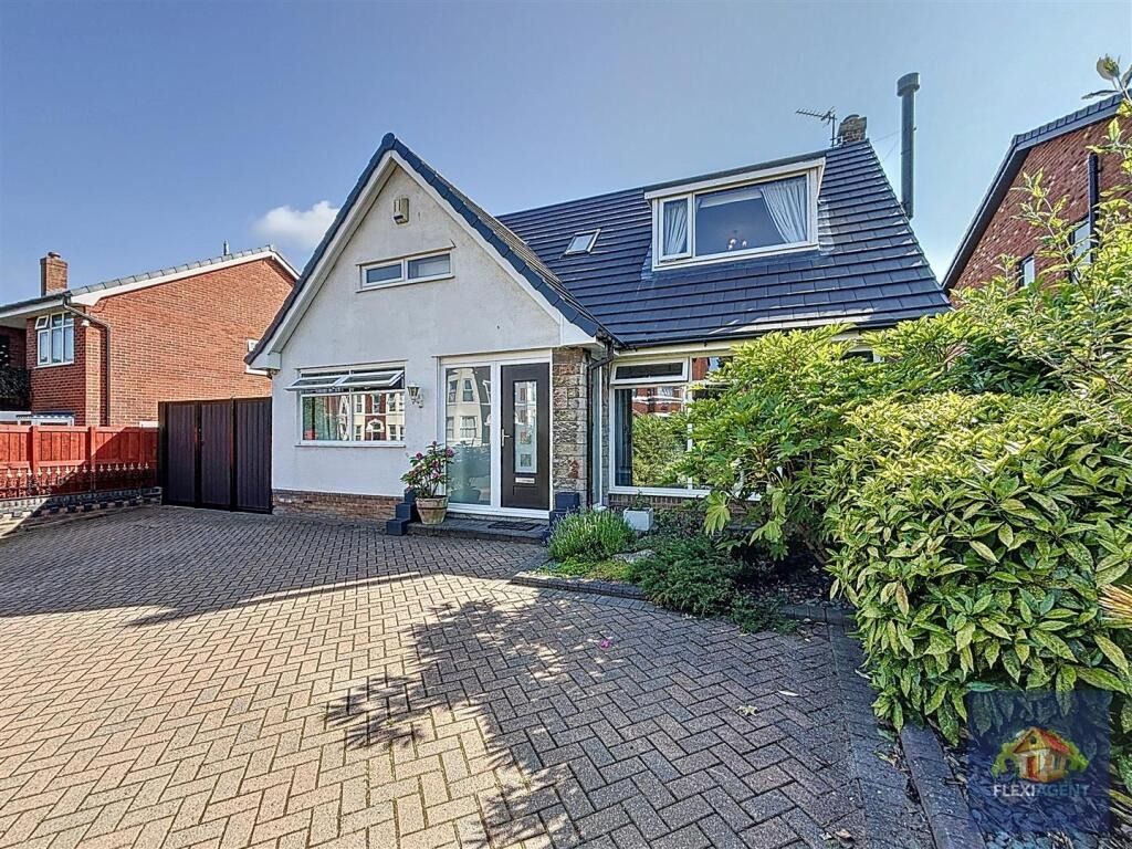 Property photo 2 of 19 4305635