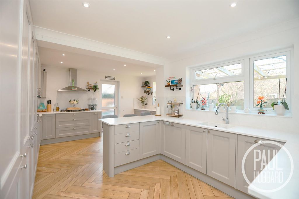 Property photo 2 of 22 7R5A9563-2.Jpg