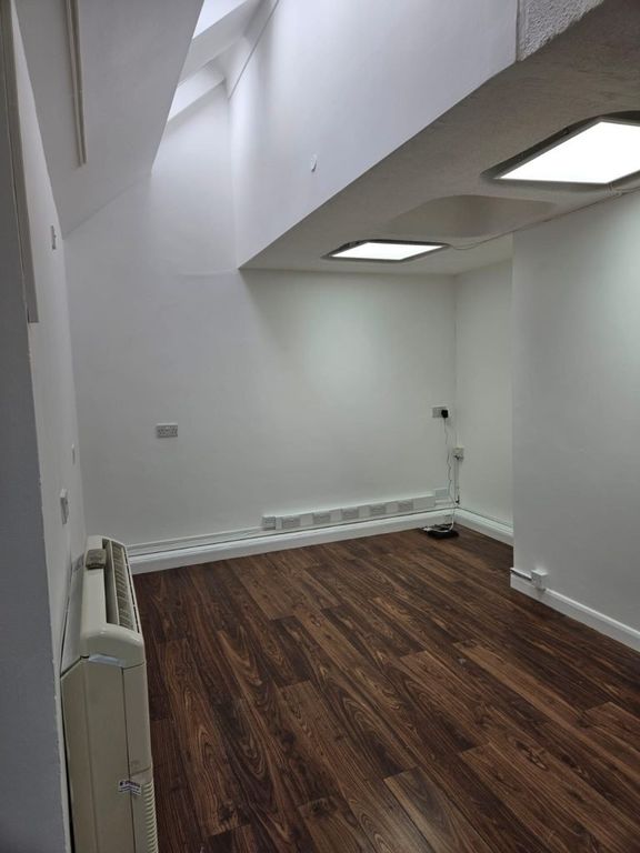 Property photo 3 of 4