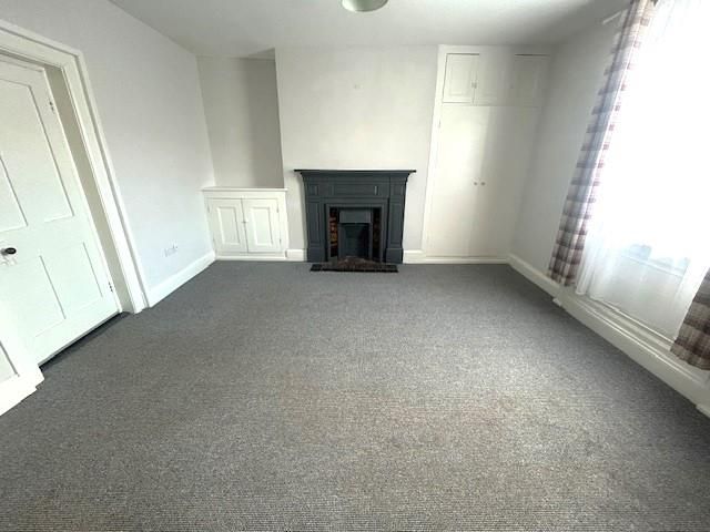 Property photo 2 of 6 Living Room