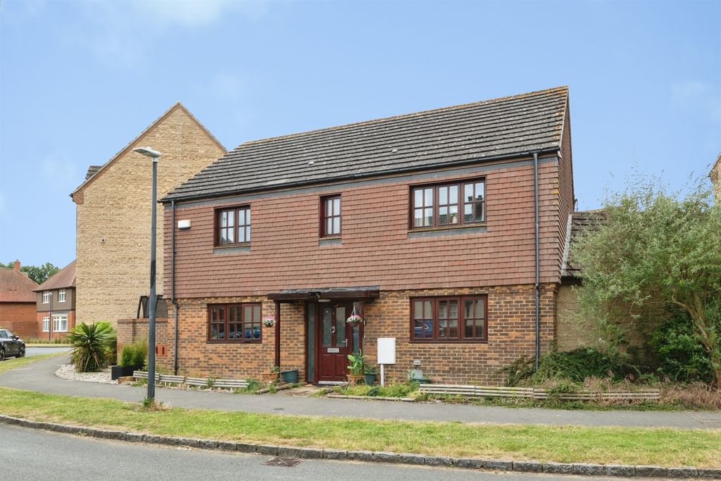 Property photo 1 of 11