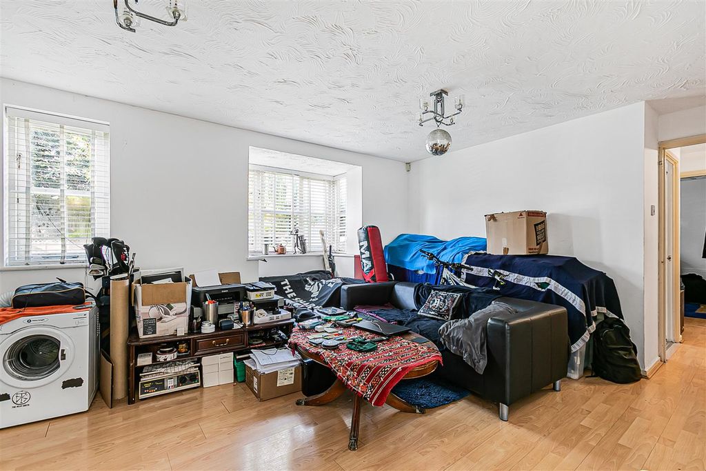 Property photo 3 of 14