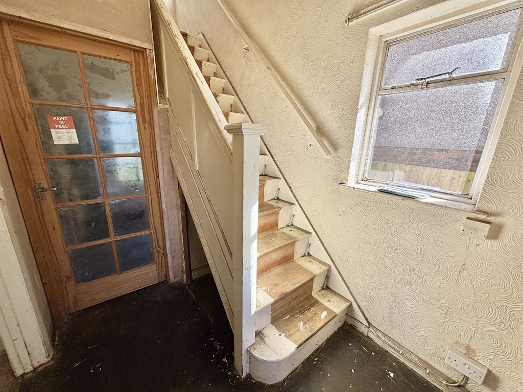 Property photo 2 of 26 Hall