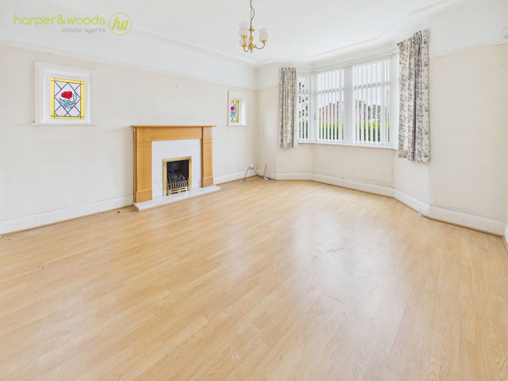 Property photo 2 of 37