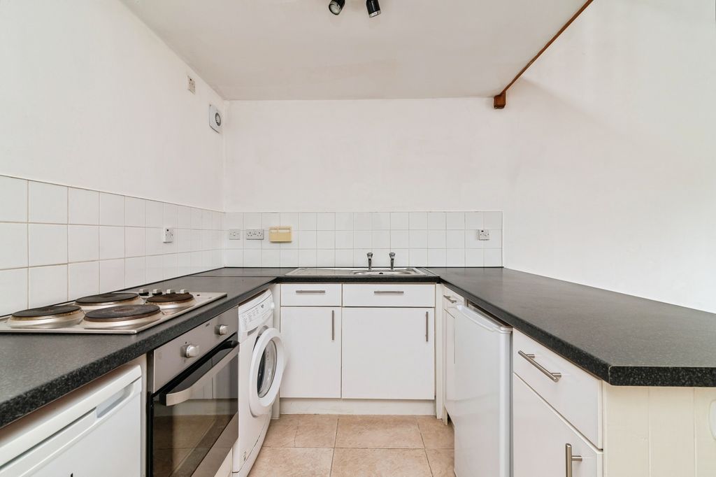 Property photo 2 of 15 Pbox-Img.Jpg