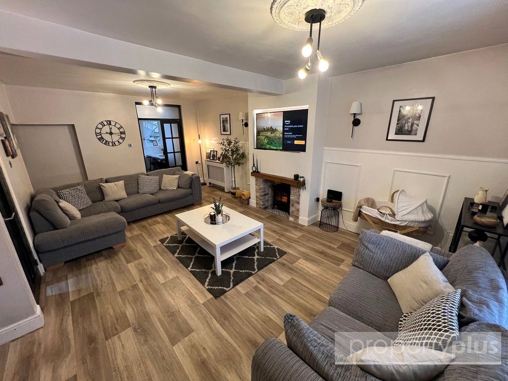 Property photo 2 of 22 Picture No. 06