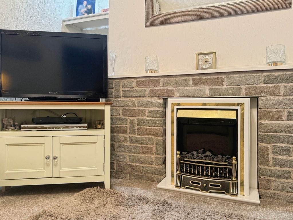 Property photo 3 of 19 4799853