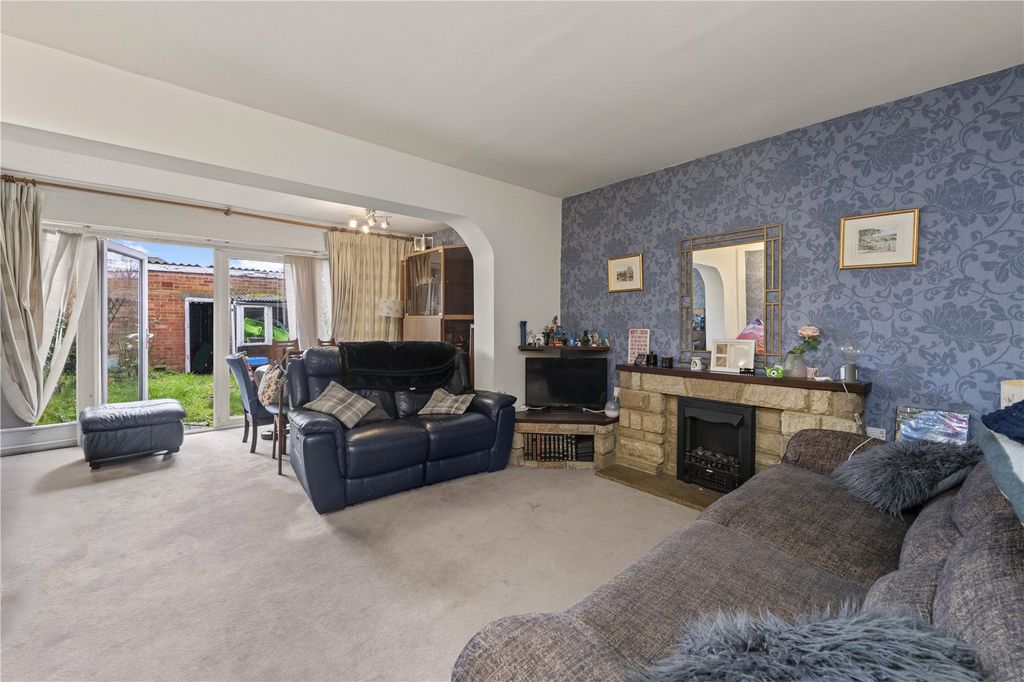 Property photo 2 of 9 Picture No. 15