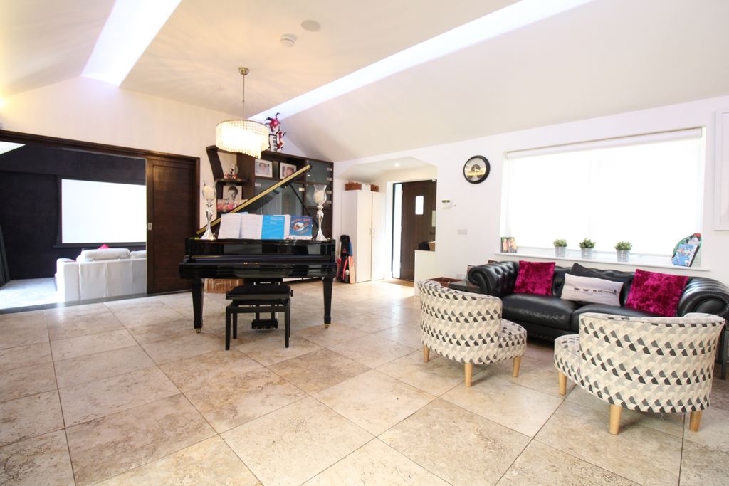 Property photo 3 of 42 Img_6137