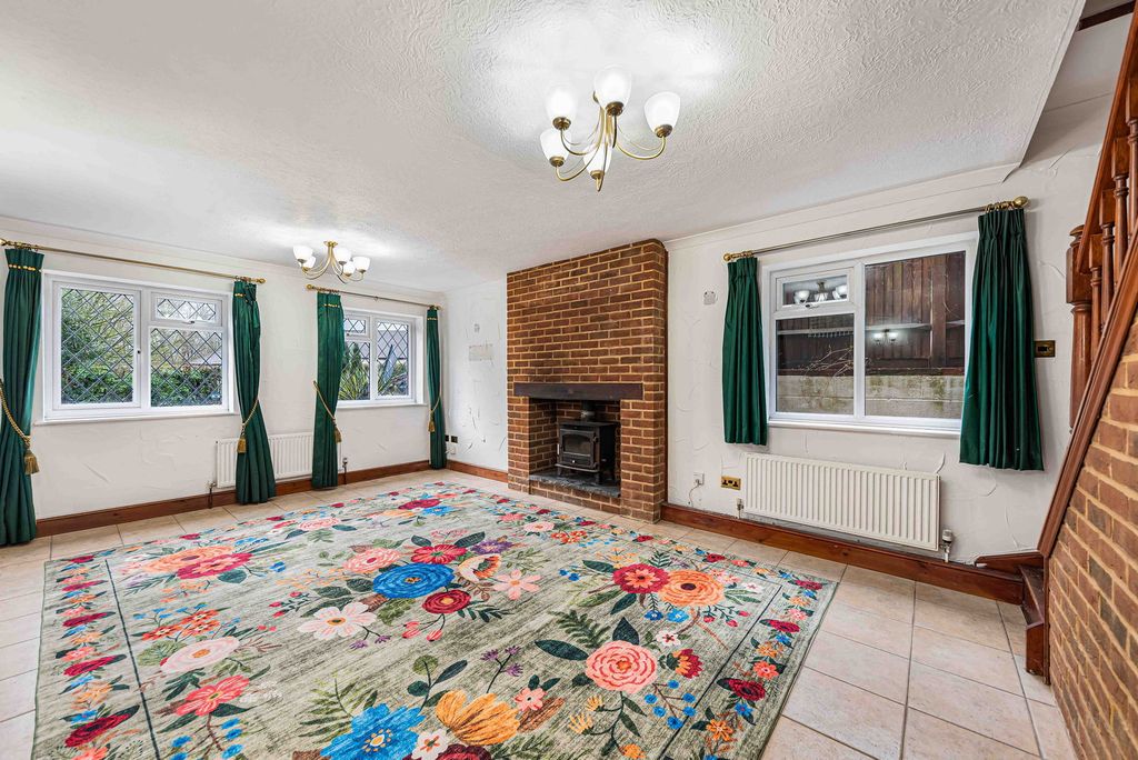 Property photo 2 of 42