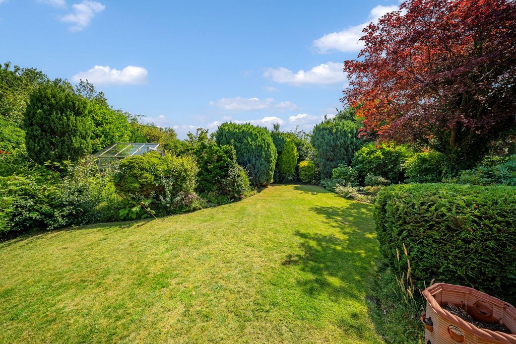 Property photo 2 of 43