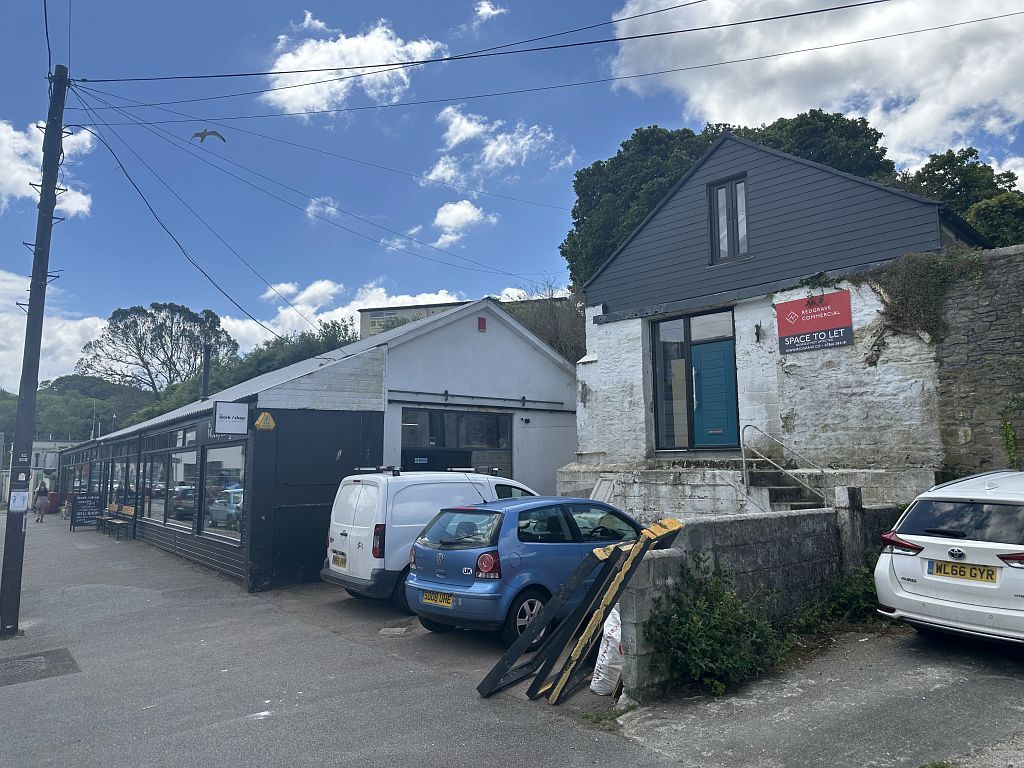 Property photo 2 of 10