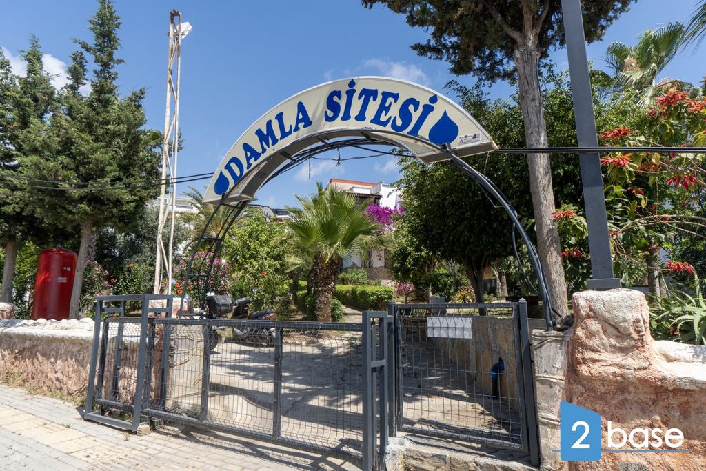 Property photo 3 of 28