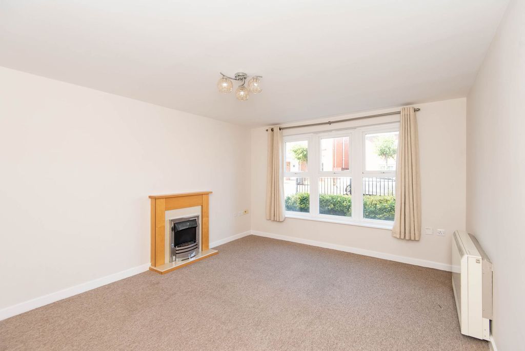 Property photo 3 of 8