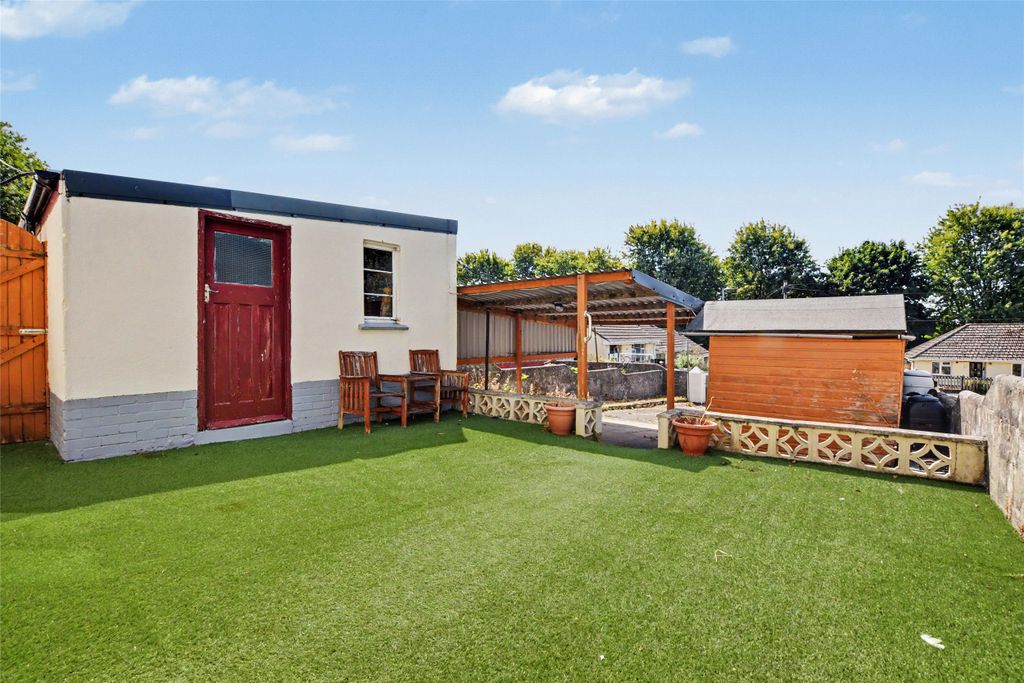 Property photo 3 of 12 Picture No. 01