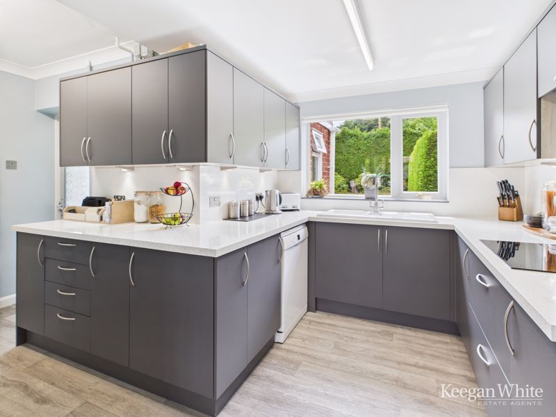 Property photo 3 of 17 Photo 31