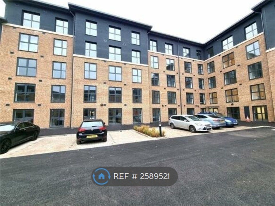 Property photo 1 of 11 Front Of Building &amp; Car Park