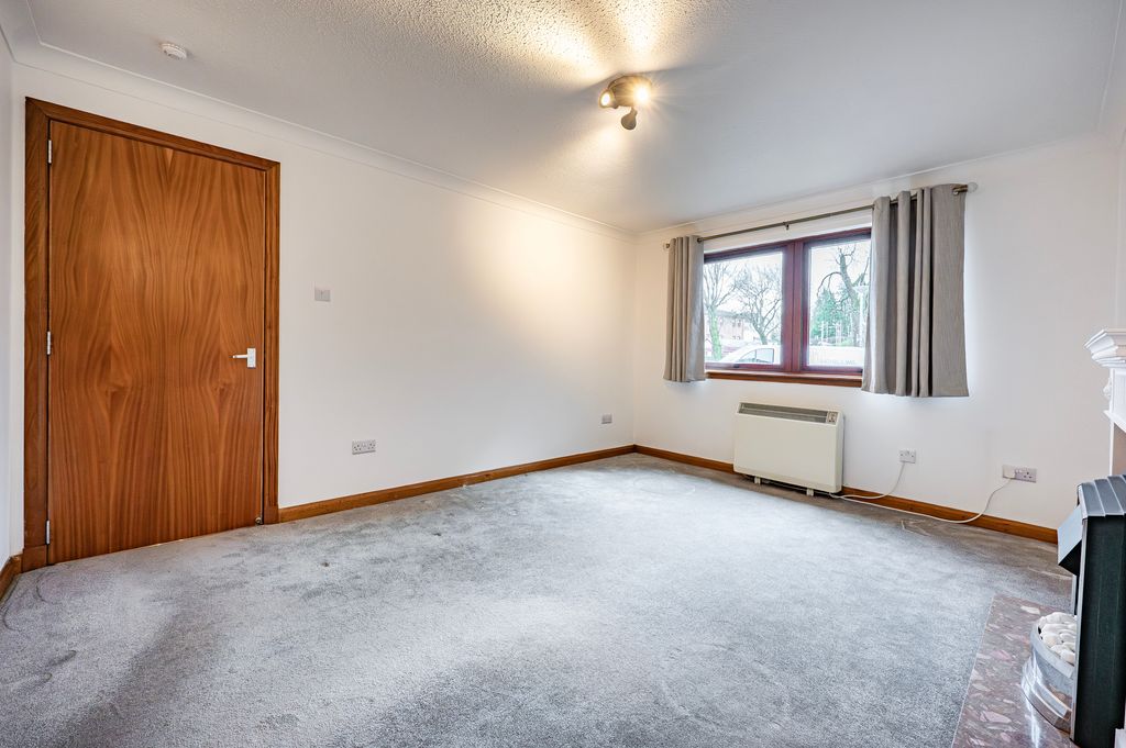 Additional image 5 of 1 bed flat for saleFenwick Place, Giffnock, Glasgow G46
