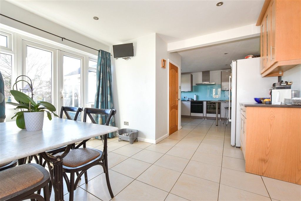 Property photo 3 of 19 Breakfast Area