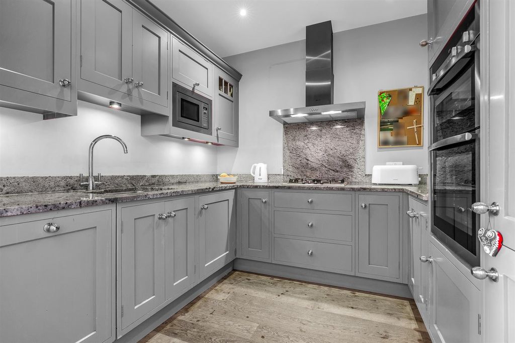 Property photo 3 of 27 Internal-11.Jpg