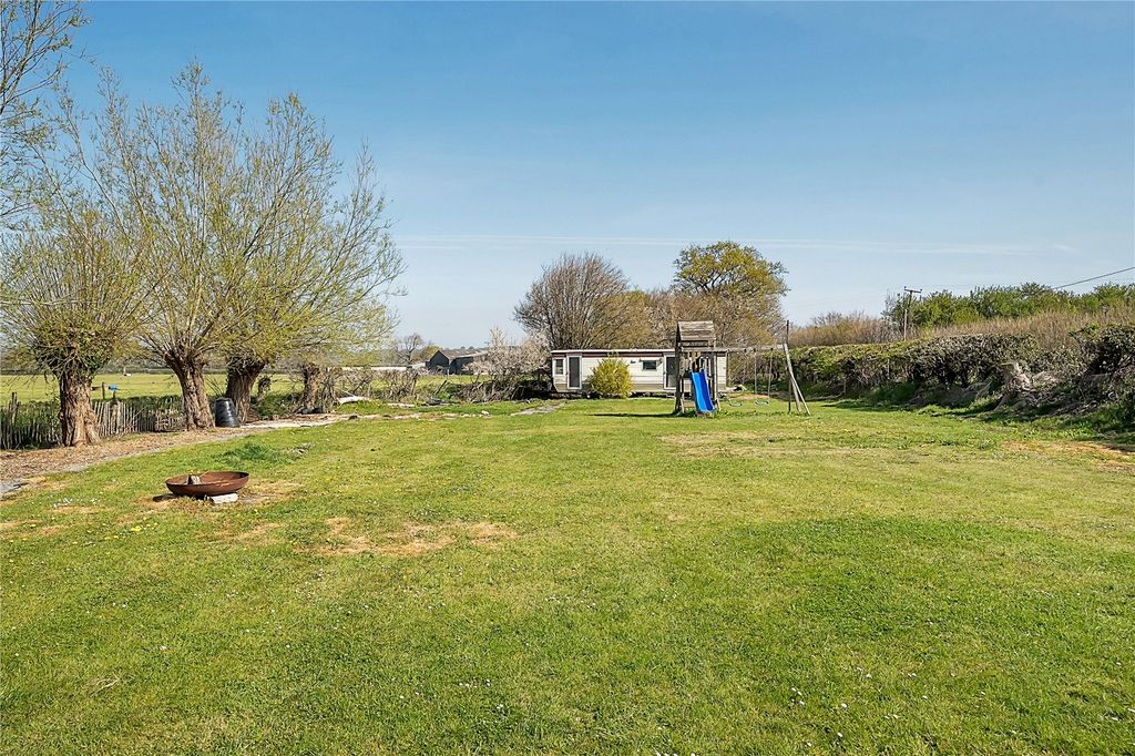 Property photo 2 of 24 Picture No. 23