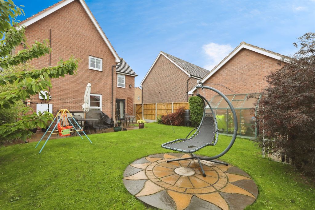 Property photo 2 of 17