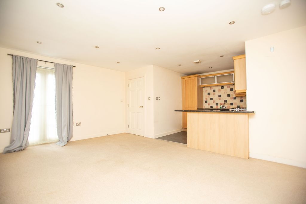 Property photo 3 of 11 Untitled-9