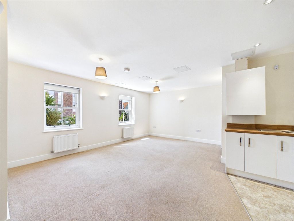 Property photo 3 of 13 Picture No. 24