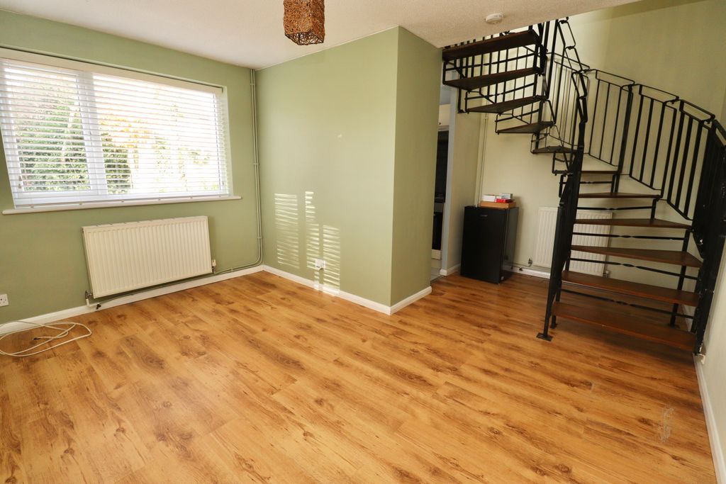 Property photo 3 of 13 Img_4783