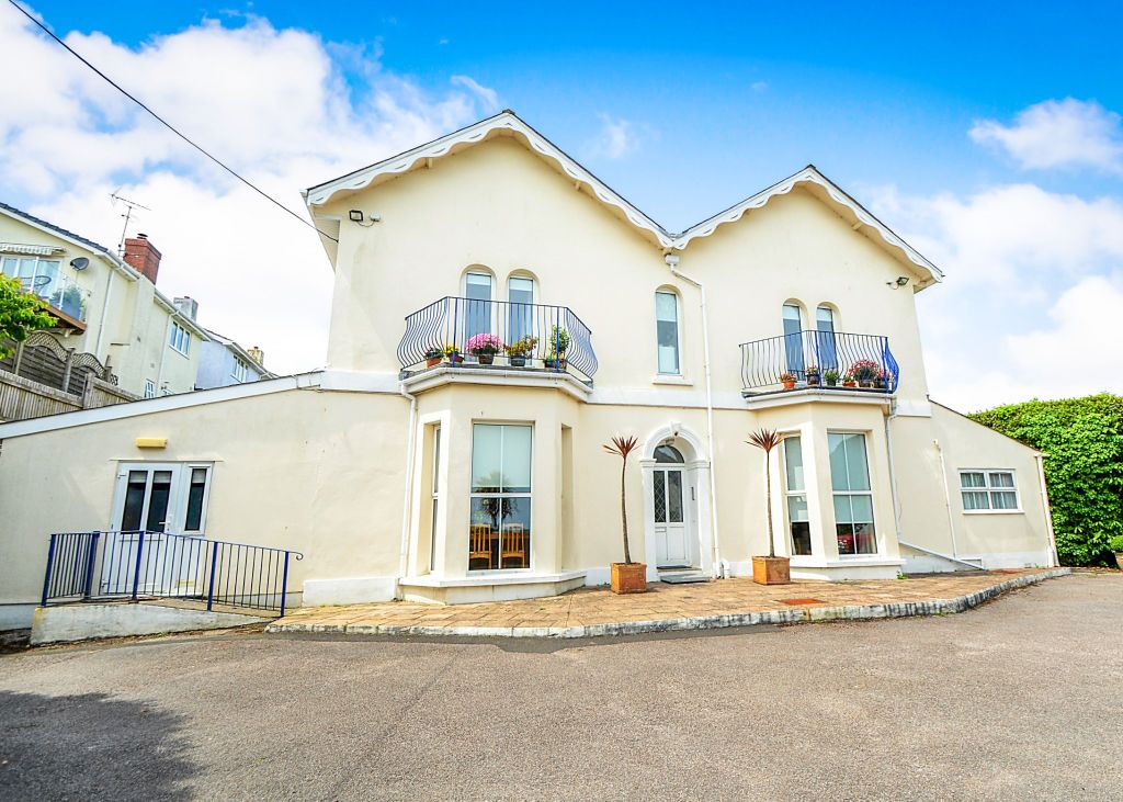 Property photo 1 of 9