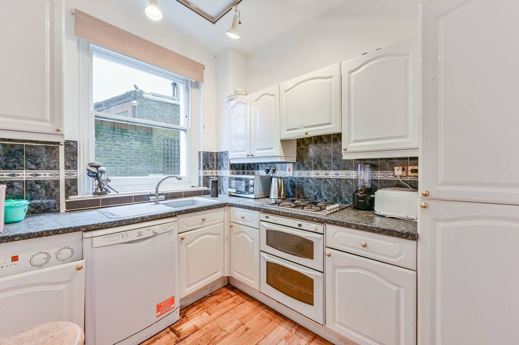 Property photo 2 of 9