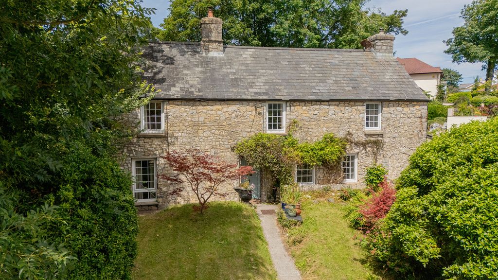 Property photo 1 of 30