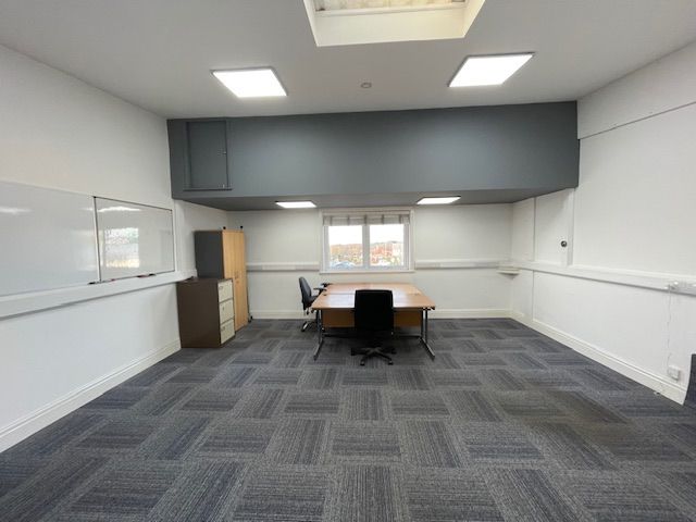 Property photo 3 of 10 Photo 13